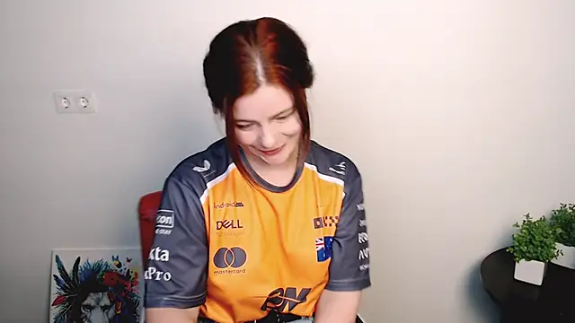 Snapshot of Sun_Alexia chatting on October 31, 2:51 pm Sun Alexia online show from October 31, 2:51 pm