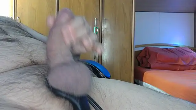 Snapshot of daddylove2024 chatting on January 8, 10:06 pm daddylove2024 online show from January 8, 10:06 pm