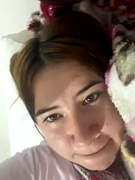 Snapshot of Mia_foxx_ chatting on December 14, 8:46 pm Mia foxx online show from December 14, 8:46 pm