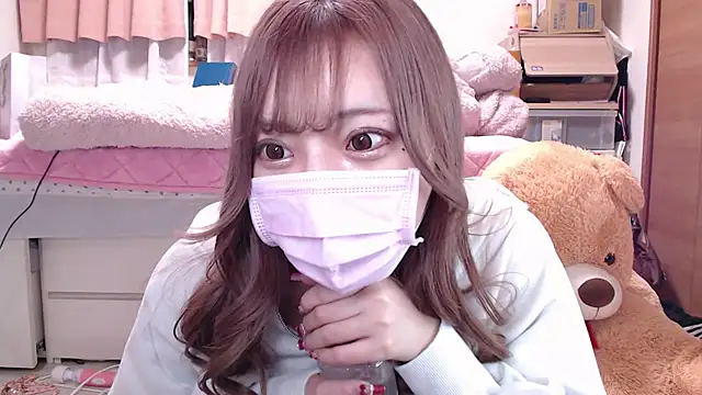 Snapshot of _chanMOMO_ chatting on December 18, 10:51 am  chanMOMO  online show from December 18, 10:51 am