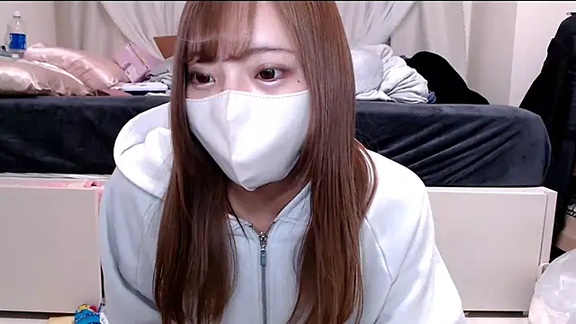 Snapshot of _chanMOMO_ chatting on February 1, 6:43 am  chanMOMO  online show from February 1, 6:43 am