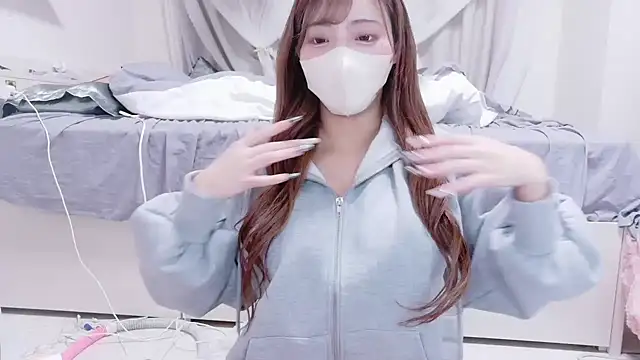 Snapshot of _chanMOMO_ chatting on October 7, 3:42 pm  chanMOMO  online show from October 7, 3:42 pm