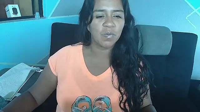 saggil23 online show from June 14, 8:55 pm