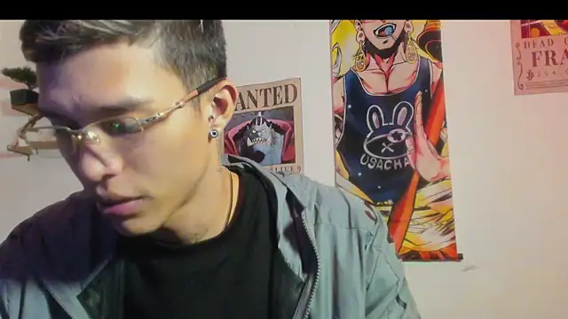 Snapshot of TommyGun_22 chatting on November 16, 12:49 am TommyGun 22 online show from November 16, 12:49 am