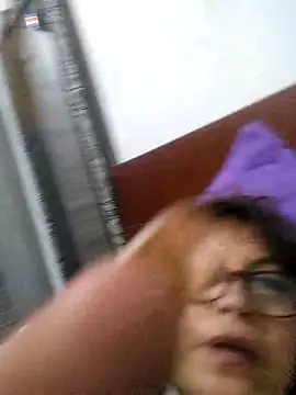 Snapshot of Kazsandraa chatting on February 14, 7:12 pm Kazsandraa online show from February 14, 7:12 pm