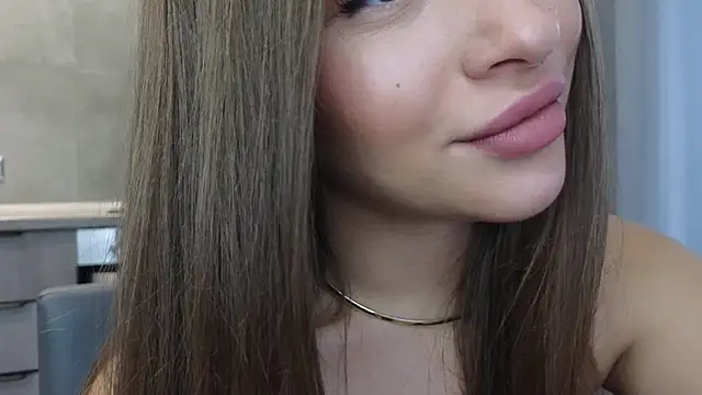 Snapshot of Cinderella____ chatting on December 14, 3:18 am Cinderella online show from December 14, 3:18 am