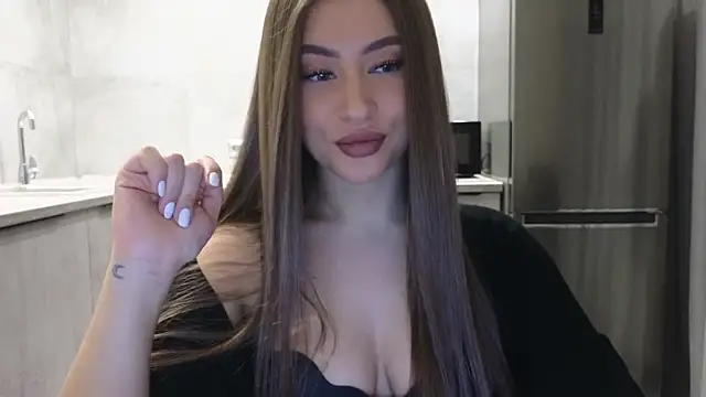 Snapshot of Cinderella____ chatting on February 4, 3:15 pm Cinderella online show from February 4, 3:15 pm