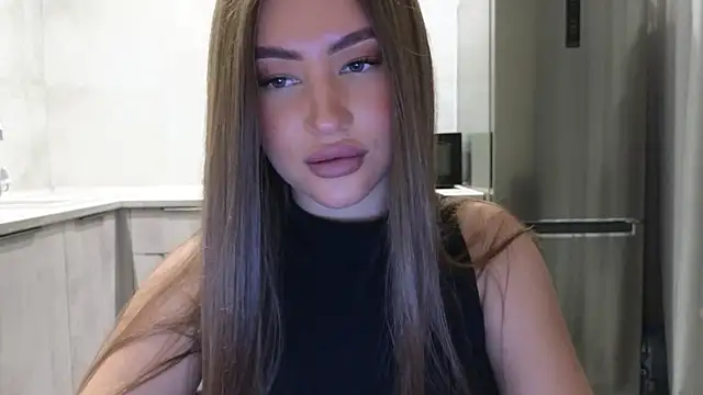 Snapshot of Cinderella____ chatting on February 25, 5:47 pm Cinderella online show from February 25, 5:47 pm