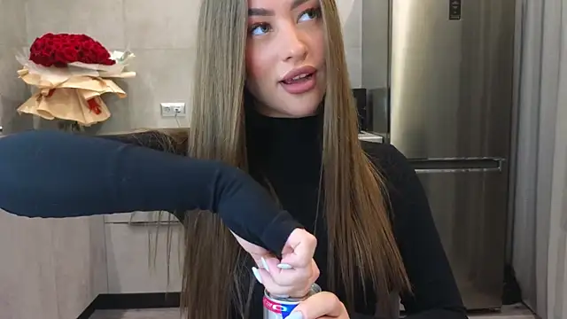 Snapshot of Cinderella____ chatting on March 22, 8:26 pm Cinderella online show from March 22, 8:26 pm