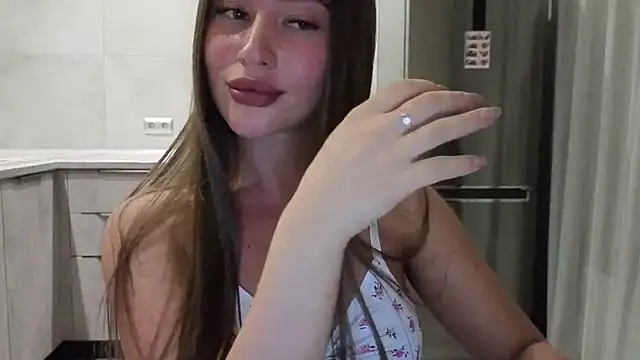 Snapshot of Cinderella____ chatting on February 10, 8:35 pm Cinderella online show from February 10, 8:35 pm