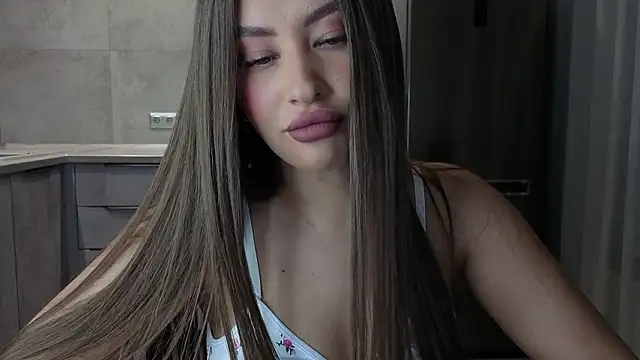 Snapshot of Cinderella____ chatting on February 22, 9:02 pm Cinderella online show from February 22, 9:02 pm