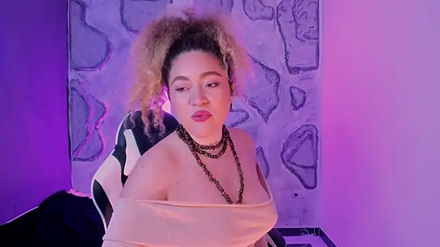 Snapshot of Kateryn_ chatting on December 4, 4:59 pm Kateryn online show from December 4, 4:59 pm