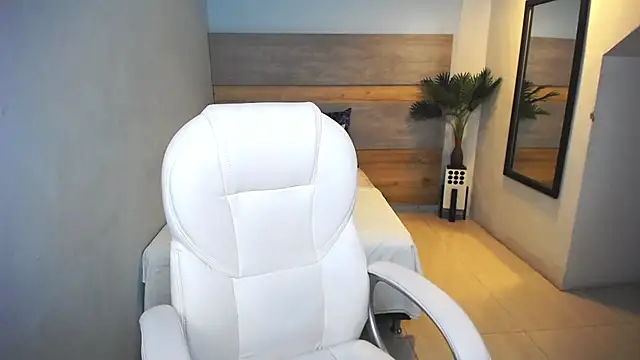 Snapshot of liseth_fox chatting on December 28, 3:15 pm liseth fox online show from December 28, 3:15 pm