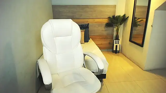 Snapshot of liseth_fox chatting on January 2, 11:06 pm liseth fox online show from January 2, 11:06 pm