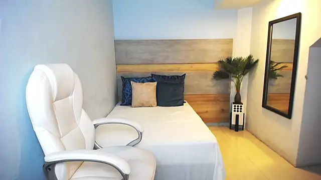 Snapshot of liseth_fox chatting on January 4, 3:39 pm liseth fox online show from January 4, 3:39 pm