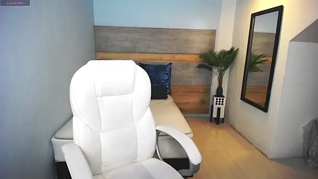 Snapshot of liseth_fox chatting on March 5, 7:17 pm liseth fox online show from March 5, 7:17 pm