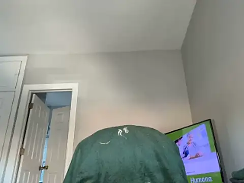 Snapshot of ChiRaqb8 chatting on October 31, 6:20 pm ChiRaqb8 online show from October 31, 6:20 pm