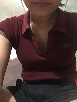 Snapshot of Cute_lady99 chatting on November 18, 7:46 am Cute lady99 online show from November 18, 7:46 am