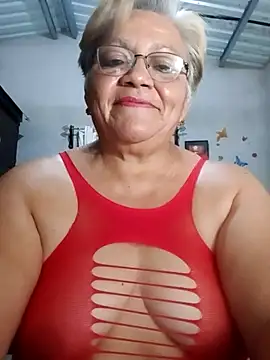 Snapshot of Madrastrahot69 chatting on September 25, 10:24 pm Madrastrahot69 online show from September 25, 10:24 pm