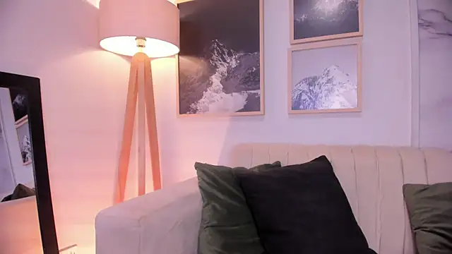 lara madisson online show from March 8, 4:45 am