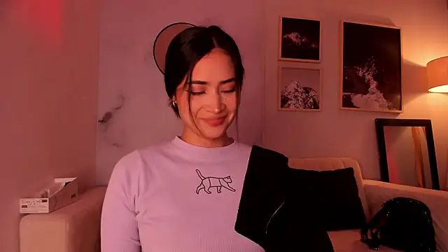 lara madisson online show from February 17, 5:59 am