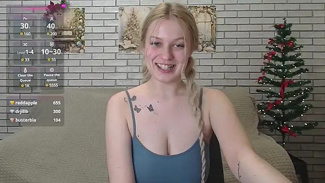 Snapshot of EmiliaDuchess chatting on January 14, 11:53 am EmiliaDuchess online show from January 14, 11:53 am