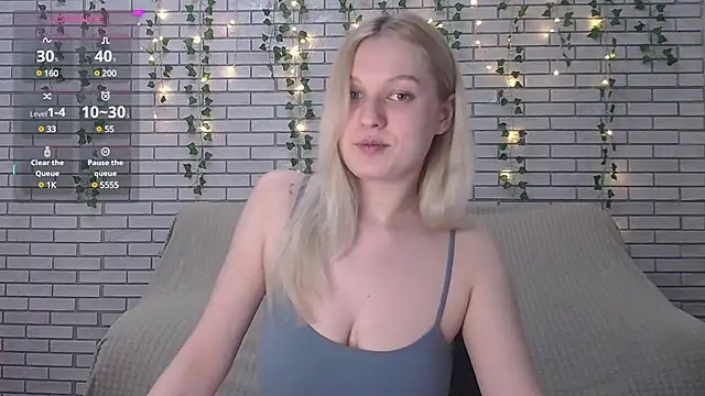 Snapshot of EmiliaDuchess chatting on February 27, 12:45 pm EmiliaDuchess online show from February 27, 12:45 pm