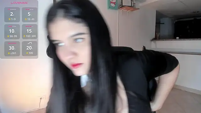 Snapshot of lilpervertgirl chatting on November 5, 6:02 am lilpervertgirl online show from November 5, 6:02 am