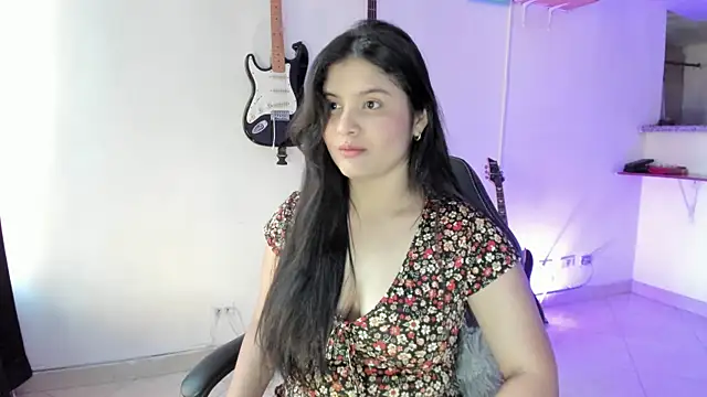 Snapshot of lilpervertgirl chatting on January 17, 10:35 pm lilpervertgirl online show from January 17, 10:35 pm