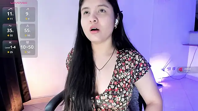 Snapshot of lilpervertgirl chatting on March 4, 10:05 pm lilpervertgirl online show from March 4, 10:05 pm