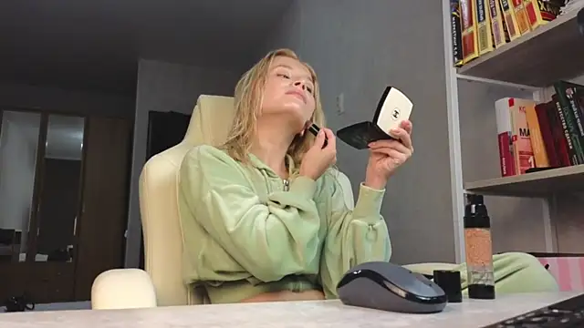 Marietta Castro online show from July 13, 7:27 pm