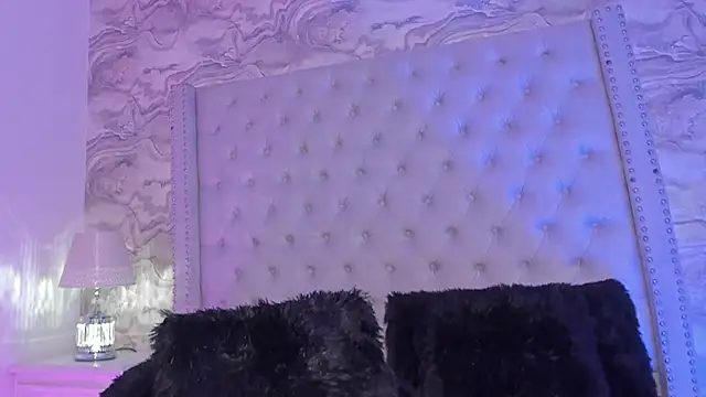 Snapshot of Kev_jenner chatting on January 19, 2:04 am Kev jenner online show from January 19, 2:04 am