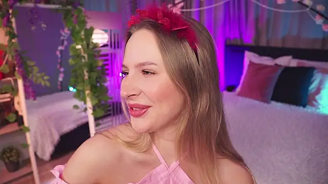 Snapshot of AnnLevine chatting on February 14, 6:02 am AnnLevine online show from February 14, 6:02 am