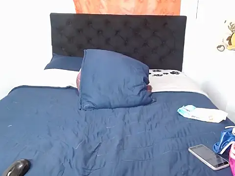 Snapshot of luna_grans_777 chatting on September 22, 1:40 am luna grans 777 online show from September 22, 1:40 am