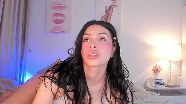 Snapshot of halseycox___ chatting on May 14, 5:36 am halseycox online show from May 14, 5:36 am