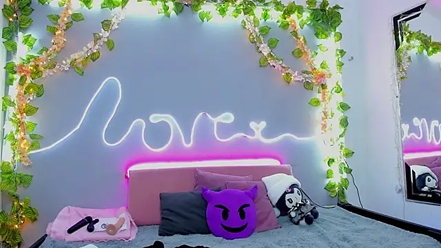 YouliteSllut2 online show from December 28, 1:08 am