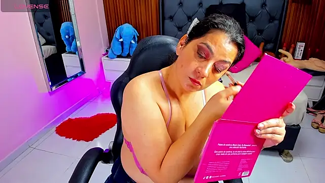 Snapshot of MEYLAGIA chatting on June 20, 3:09 am MEYLAGIA online show from June 20, 3:09 am
