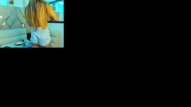 parejacaliente20154 online show from April 27, 11:41 am