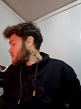 Snapshot of Franso13 chatting on December 14, 10:07 pm Franso13 online show from December 14, 10:07 pm