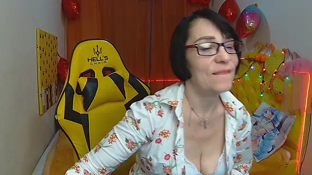 SandraHormas online show from March 16, 10:55 am