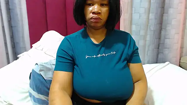 Snapshot of YELLOWBUSTYMELLONS chatting on December 11, 8:36 am YELLOWBUSTYMELLONS online show from December 11, 8:36 am