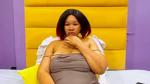 Snapshot of YELLOWBUSTYMELLONS chatting on September 10, 6:13 am YELLOWBUSTYMELLONS online show from September 10, 6:13 am