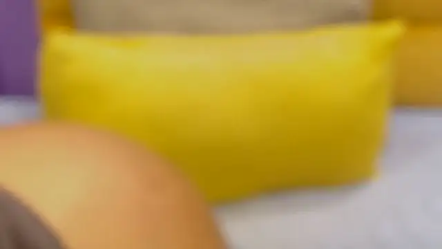 Snapshot of YELLOWBUSTYMELLONS chatting on October 29, 5:31 am YELLOWBUSTYMELLONS online show from October 29, 5:31 am