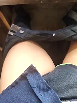 Snapshot of BustedKeeping chatting on April 14, 5:02 am BustedKeeping online show from April 14, 5:02 am