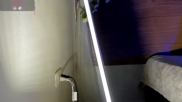 Snapshot of Petite_yisell chatting on September 12, 4:34 am Petite yisell online show from September 12, 4:34 am