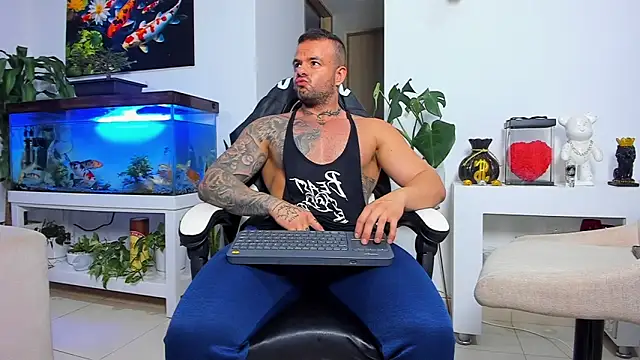 Johnnygrayson1 online show from November 1, 12:34 am