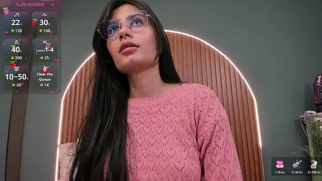 Snapshot of NayeCloud chatting on November 8, 3:39 am NayeCloud online show from November 8, 3:39 am