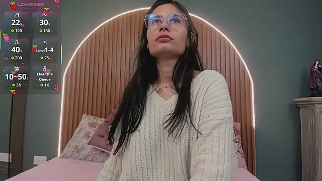 Snapshot of NayeCloud chatting on November 15, 3:59 am NayeCloud online show from November 15, 3:59 am