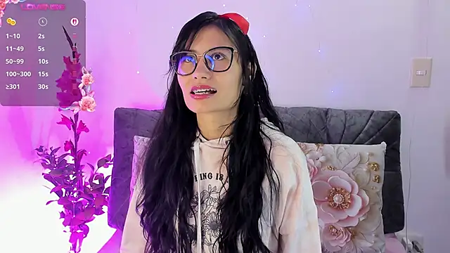 NayeCloud online show from May 30, 2:41 am