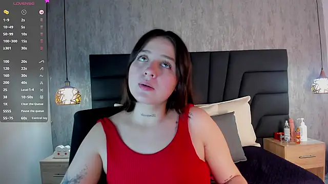 Snapshot of Sabrina_Lennox chatting on February 13, 7:52 pm Sabrina Lennox online show from February 13, 7:52 pm